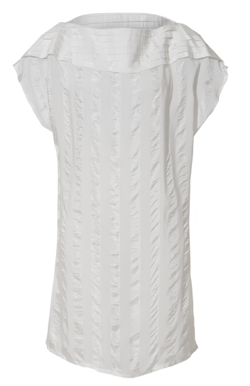 Tunic Pleat out in one sleeve